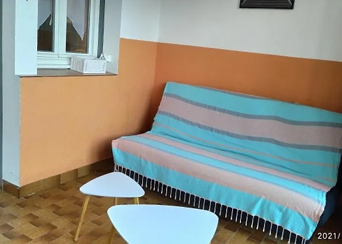 Avec Loggia Et Jardin, Piscine Et Tennis, 500m De La - - Fr-1-776-60 Apartmán